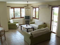 Spacious sitting room