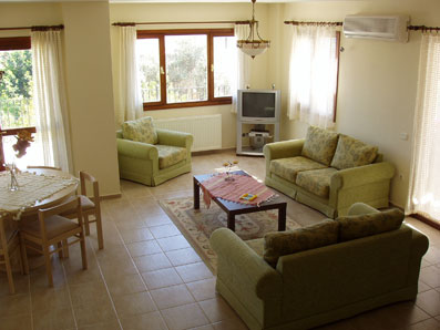 Sitting/Dining room