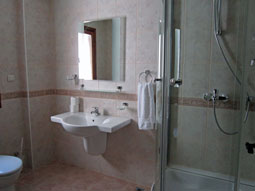 En-suite bathroom
