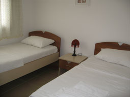 Twin bedroom