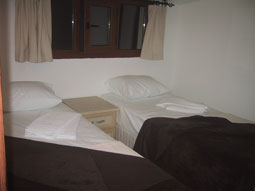 Twin bedroom